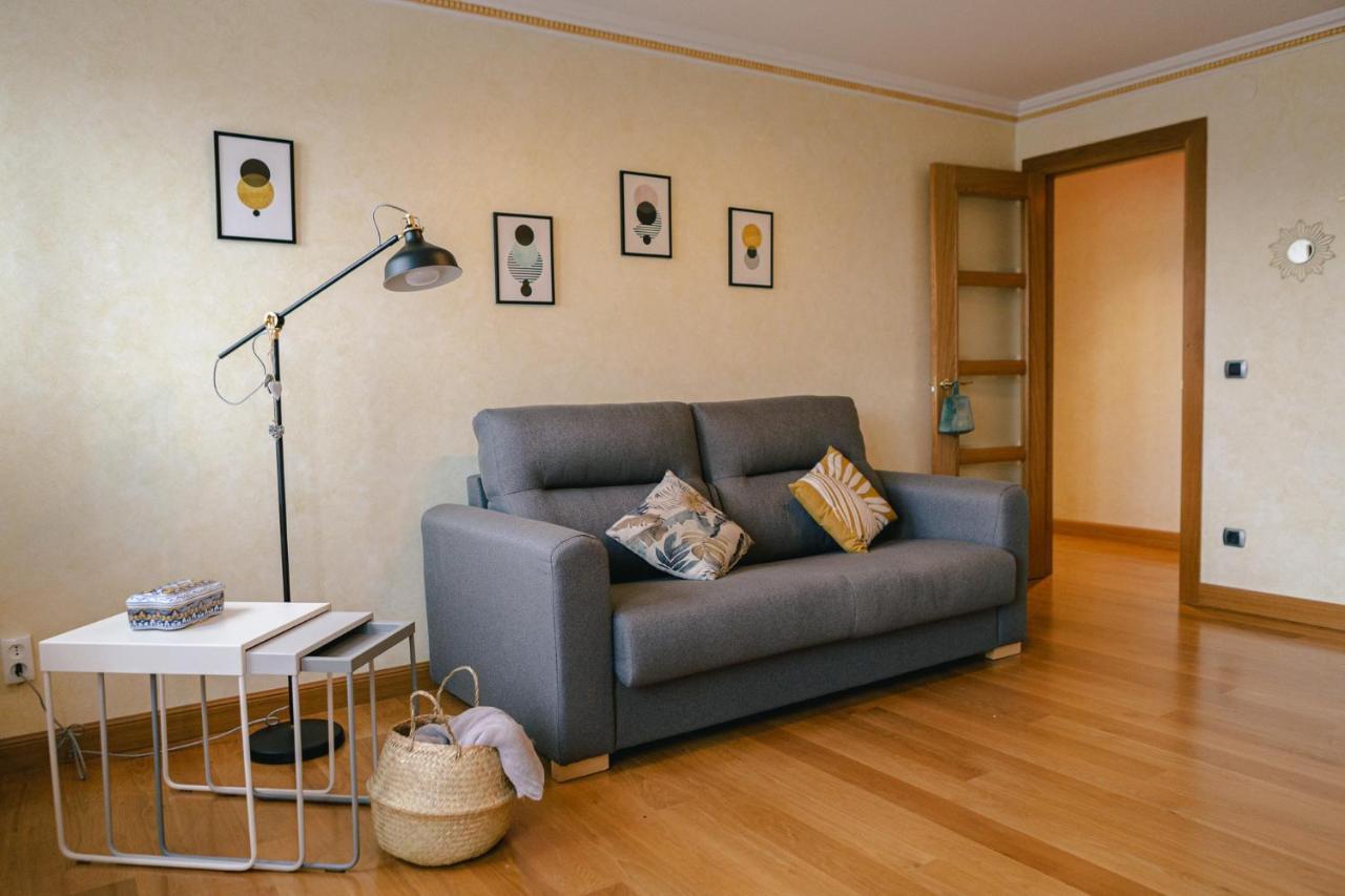Alojamiento Urabain Apartment Allo Bagian luar foto